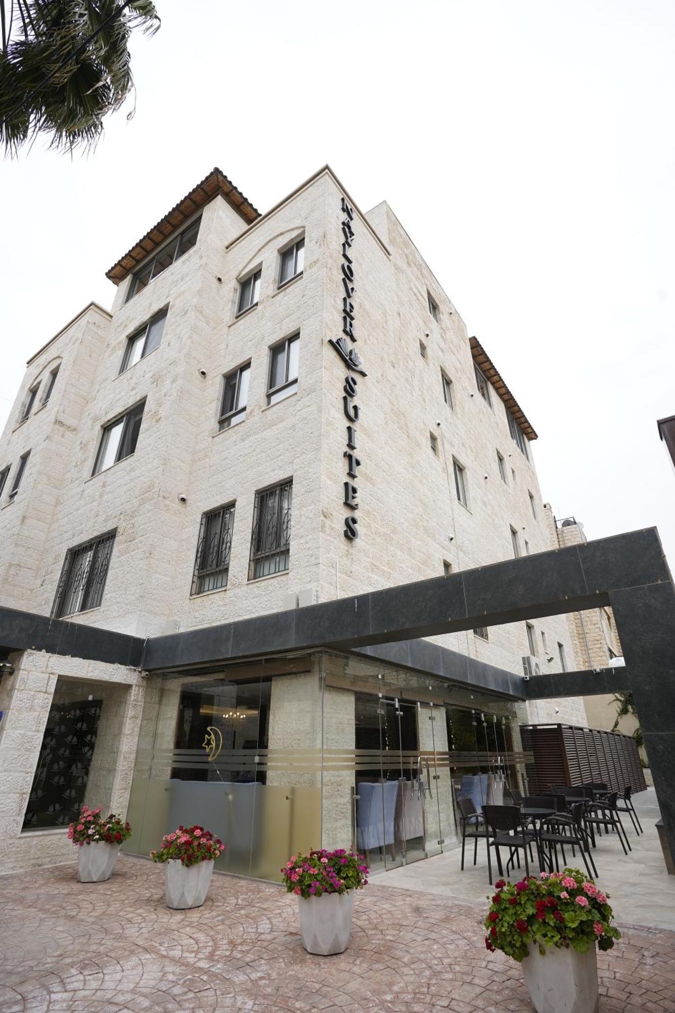 Naylover Hotel Suites Amman Exteriör bild