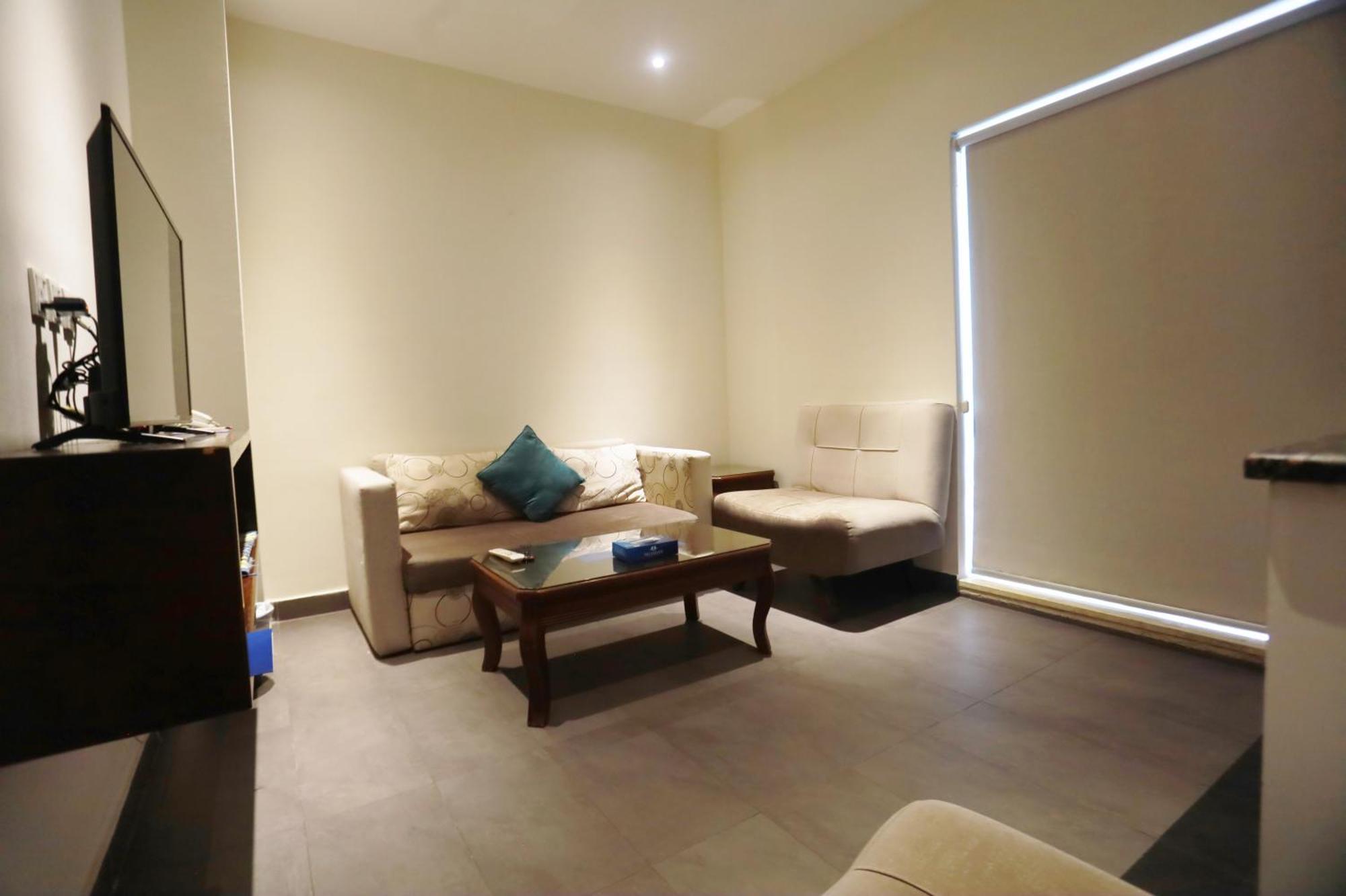 Naylover Hotel Suites Amman Exteriör bild