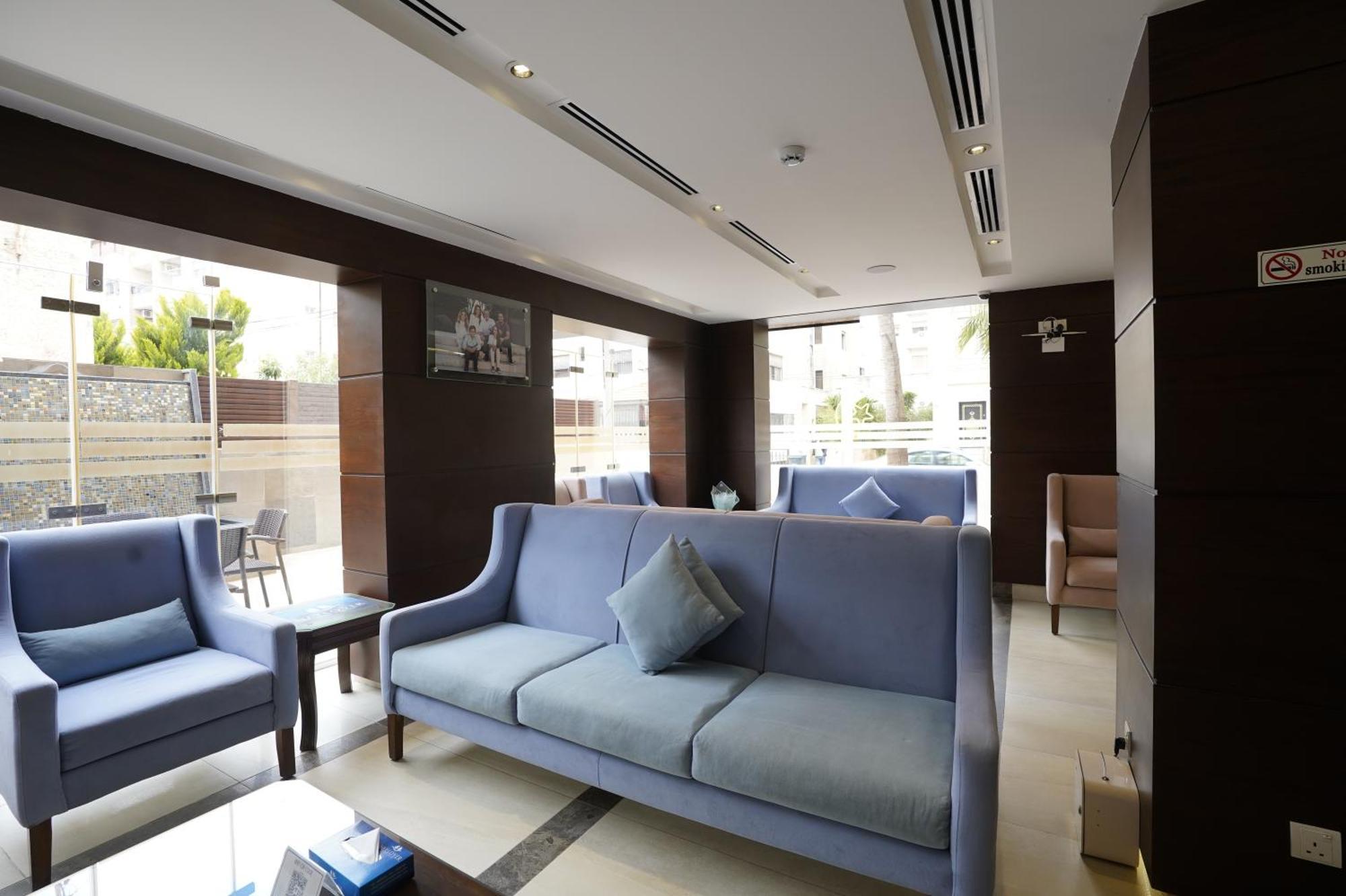 Naylover Hotel Suites Amman Exteriör bild