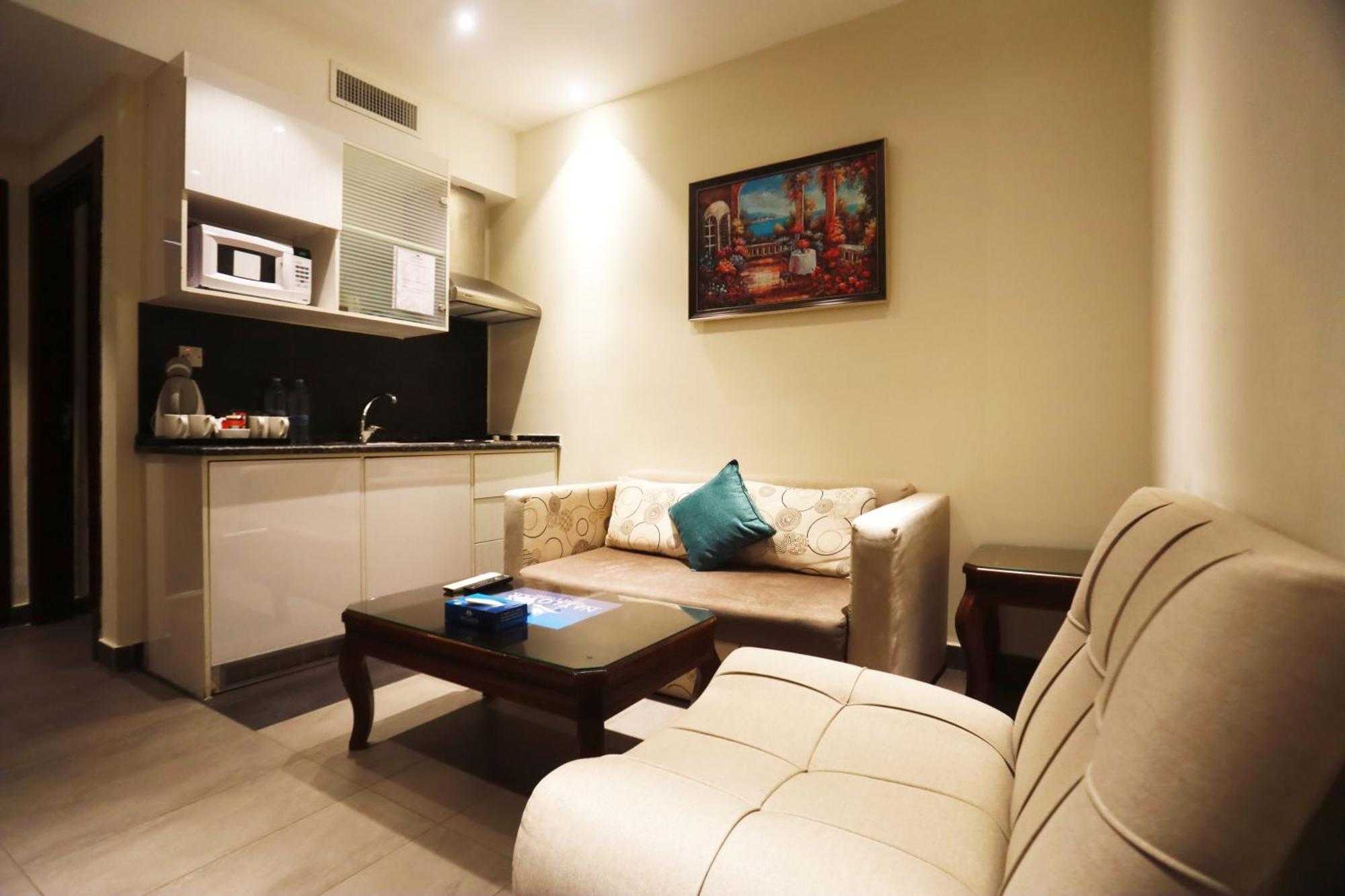Naylover Hotel Suites Amman Exteriör bild
