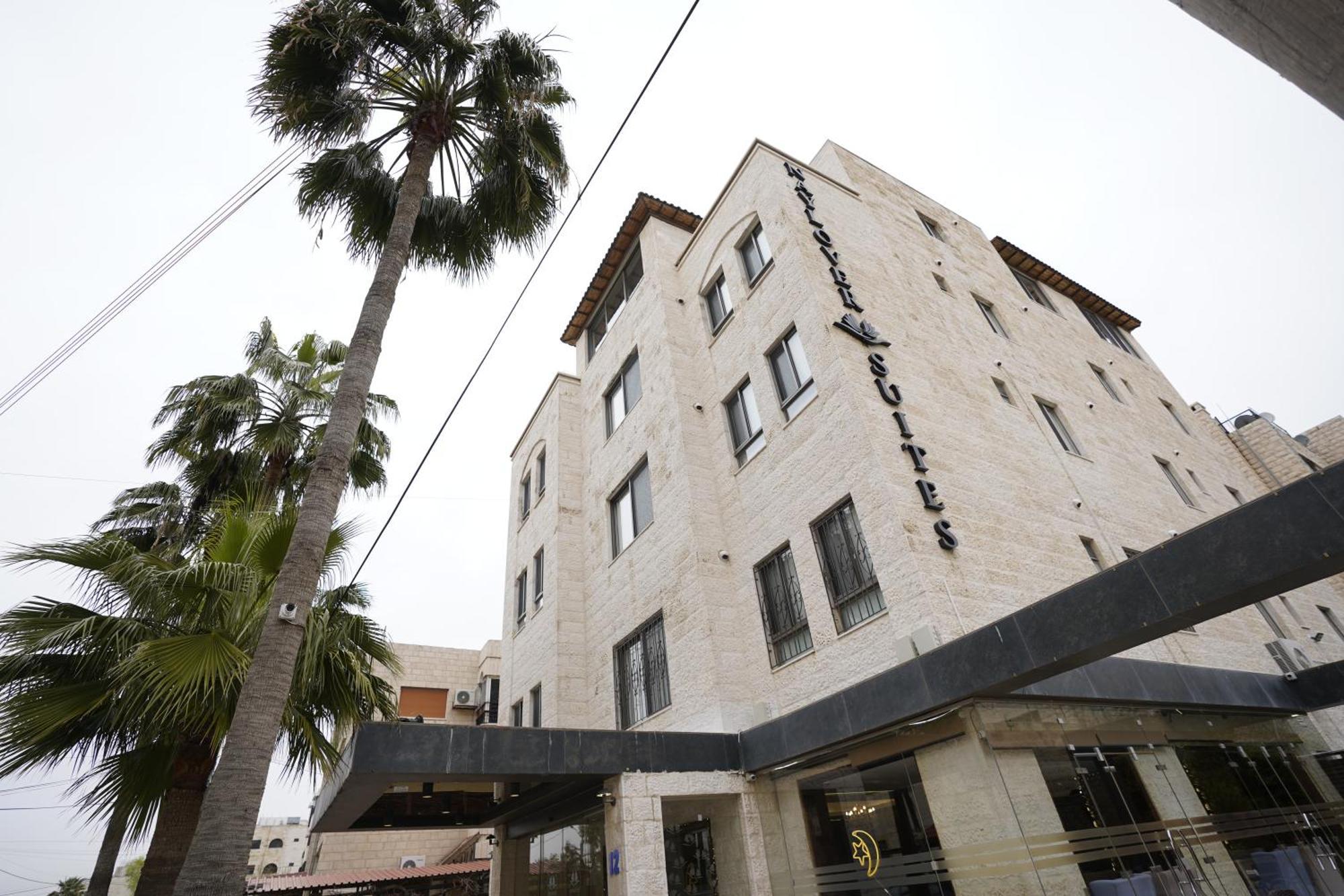Naylover Hotel Suites Amman Exteriör bild