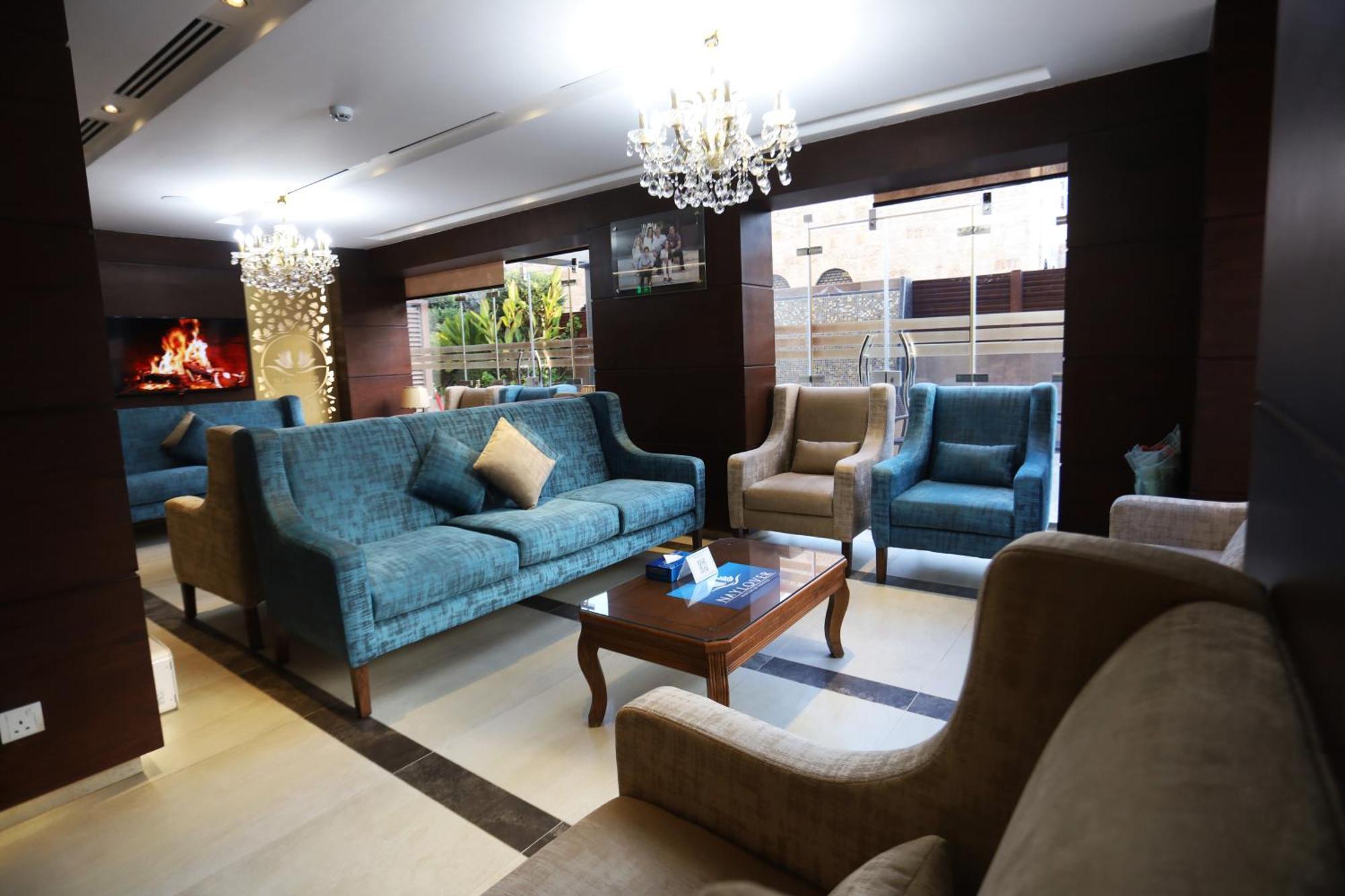Naylover Hotel Suites Amman Exteriör bild