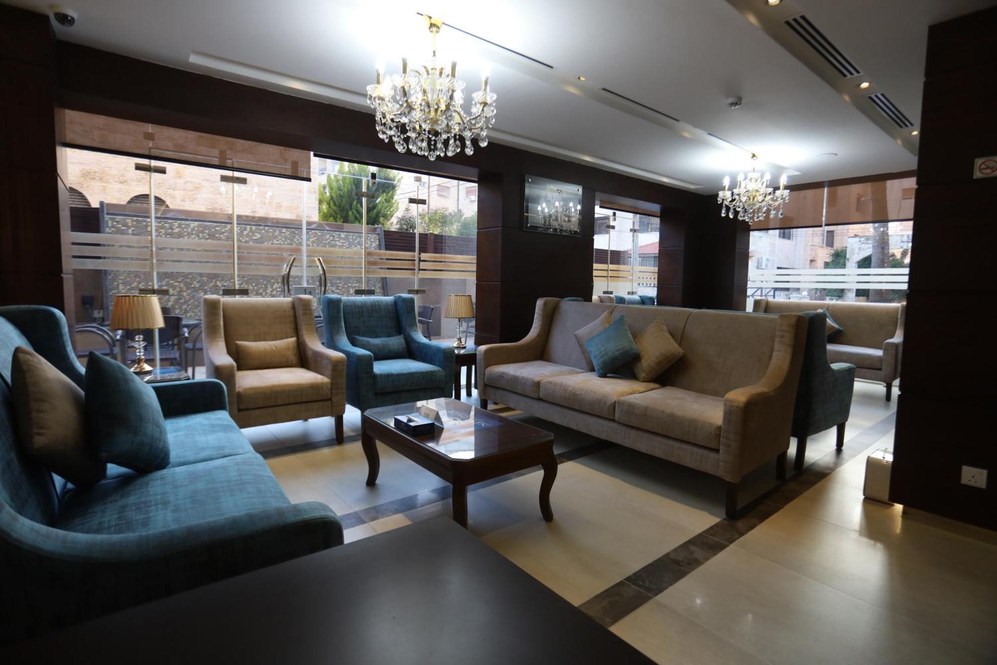 Naylover Hotel Suites Amman Exteriör bild