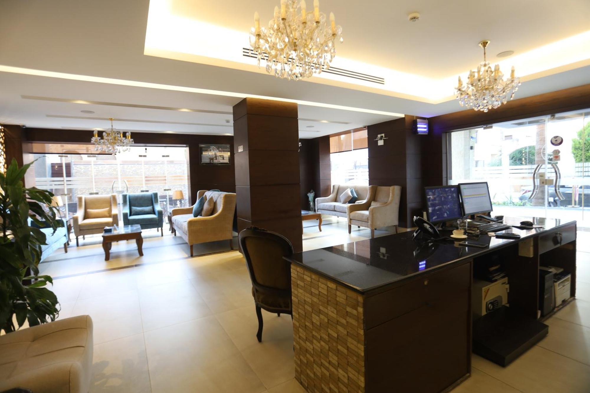 Naylover Hotel Suites Amman Exteriör bild