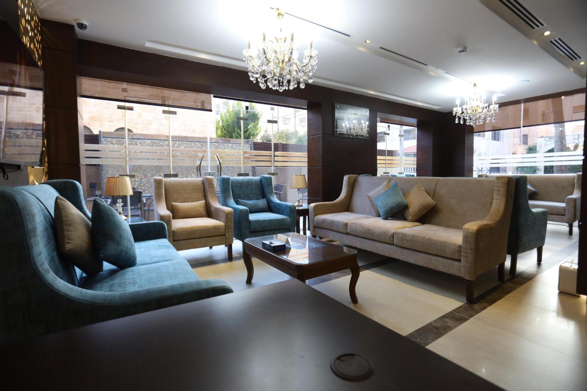 Naylover Hotel Suites Amman Exteriör bild
